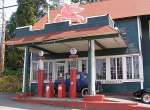 Gas Station on Old 99 near the old Sno-King