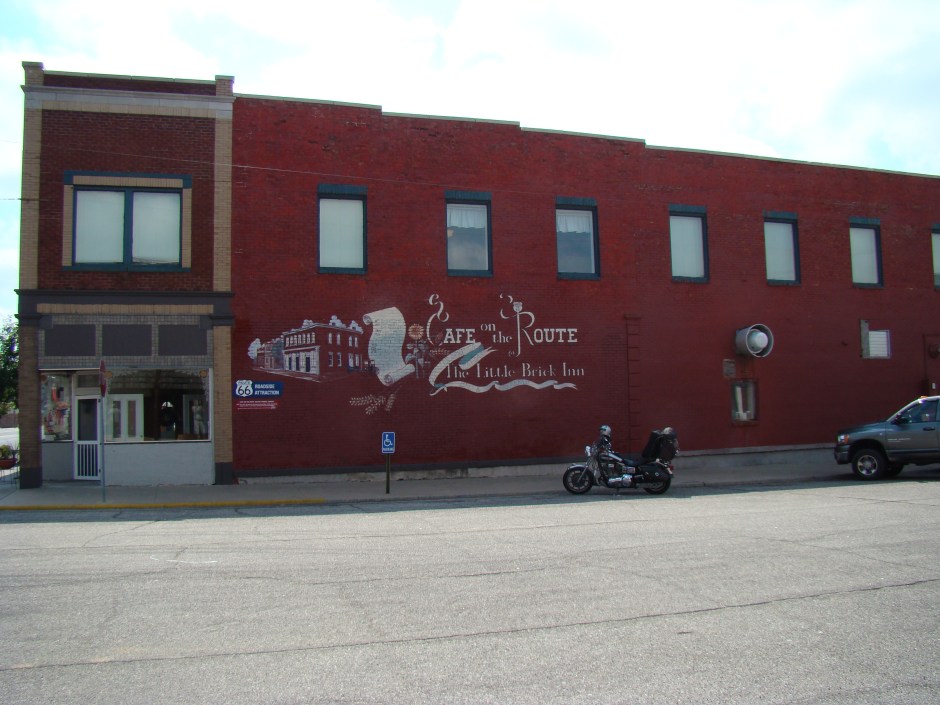 This used to be a bank, and Jesse James robbed. As a diner it was featured on the TV show, Diners, Drive-Ins and Dives.