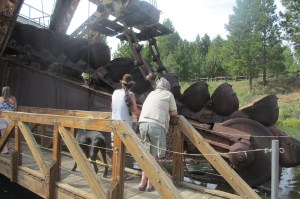 This is a closer look at the bucket